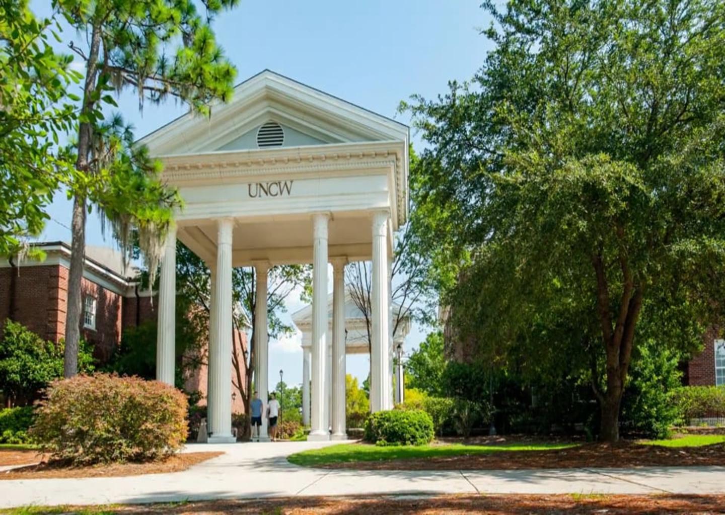 University of North Carolina Wilmington in the USA: Fees, Reviews,  Rankings, Courses & Contact info